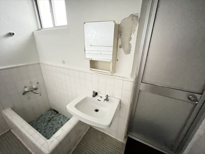  | 【収益】沖縄市泡瀬5丁目貸間