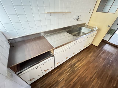  | 沖縄市泡瀬5丁目貸間