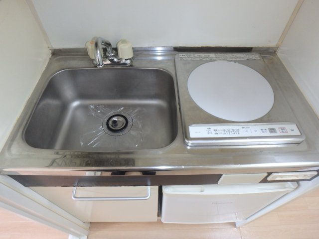 メゾンミルキーウェイのキッチン|1口　IHコンロ付　退去前の為、以前の写真です。