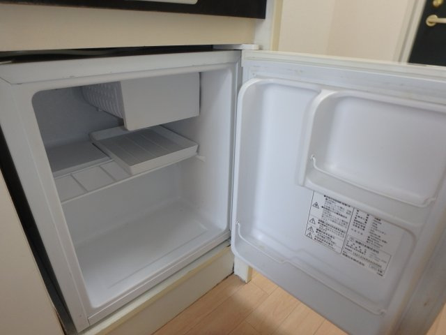 メゾンミルキーウェイの設備|冷蔵庫　退去前の為、以前の写真です。