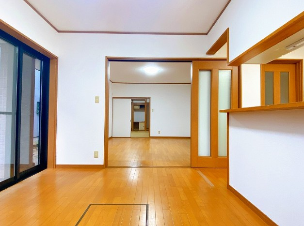 リフォーム　中古戸建　岐阜市粟野台　平成13年築の居間・リビング