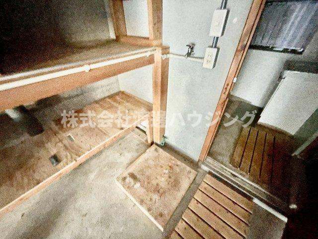 北巣本町一戸建ての駐車場