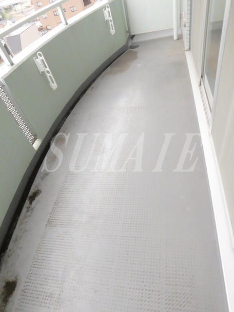 クオーレプロバンス篠崎のバルコニー|広々バルコニー