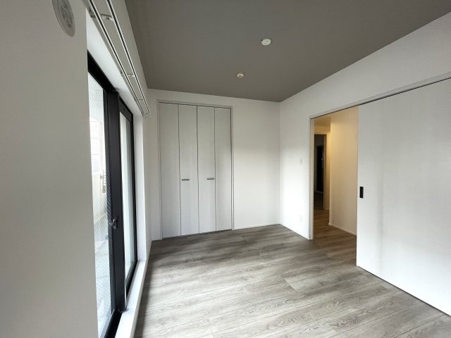 リファレンス天神南の洋室|白で基調されていておしゃれです☆清潔感がありますね♪