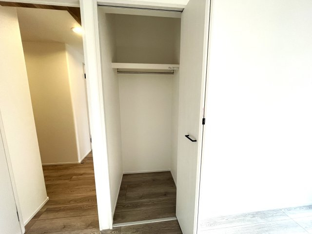 リファレンス天神南の収納|天井まである収納♪長いものも収まりそうですよね！