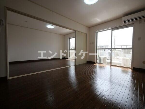 あさひレジデンス高崎上小鳥の居間・リビング|高崎、前橋のお部屋探しはエンドスケープまで！お客様の理想お聞かせ下さい♪