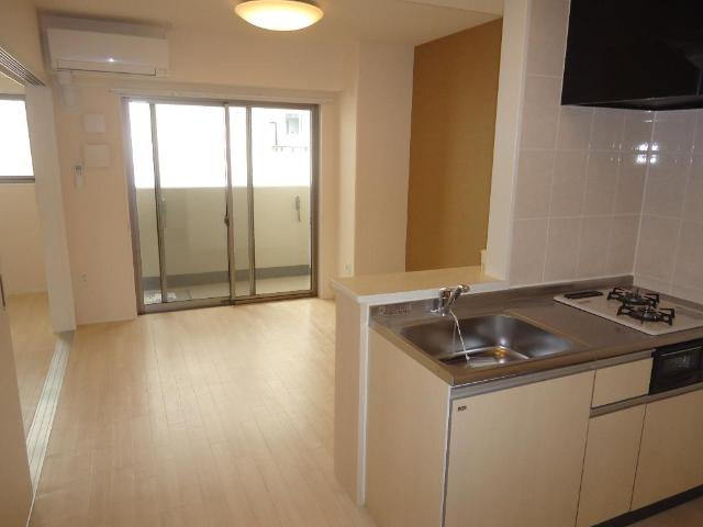 アルカディアの内装|リビング