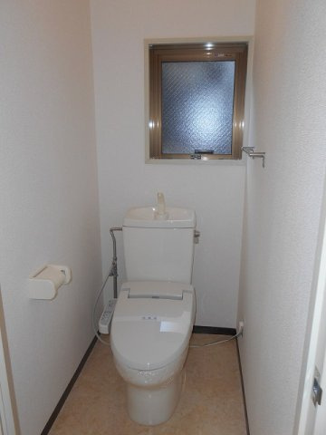 パニエのトイレ|ゆったりとした空間のトイレです