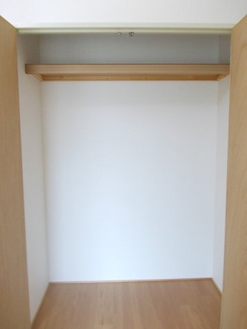 パニエの収納|こまごまとしたものを収納できそうですね
