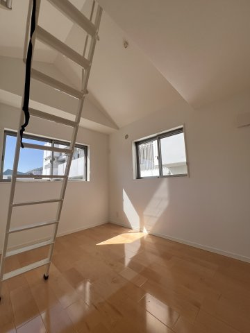 旗塚通5丁目貸家の内装|内装は落ち着いています