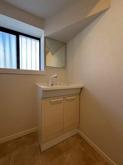 川崎市宮前区神木本町5丁目 戸建の独立洗面台