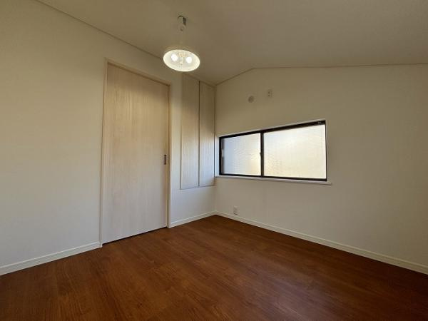 川崎市宮前区神木本町5丁目 戸建の洋室|洋室約4.5帖