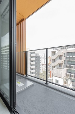 【バルコニー】