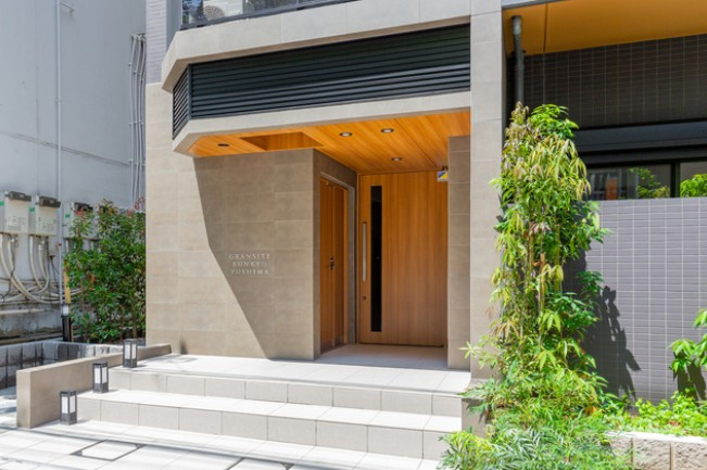 【エントランス】