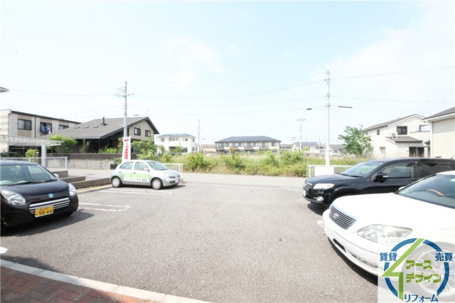 ソレイユ　カーサの駐車場|※類似部屋