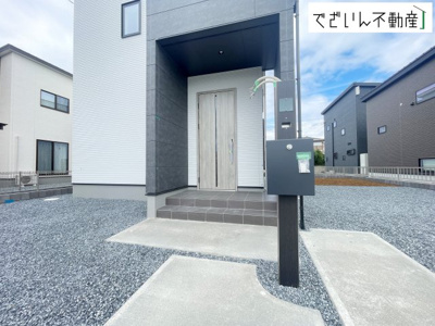 【玄関】 | ワイウッドコート本庄市寿第10期　新築住宅 | ≪4号棟≫
現地(2026年6月撮影)