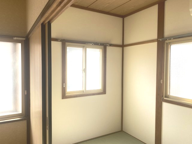 遠野市新町のアパートの内装