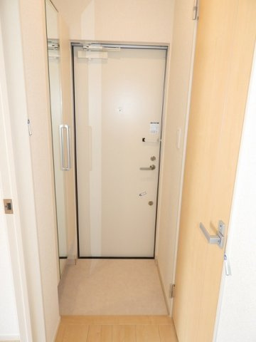 サン・ガーデン・ハウスの玄関|玄関です