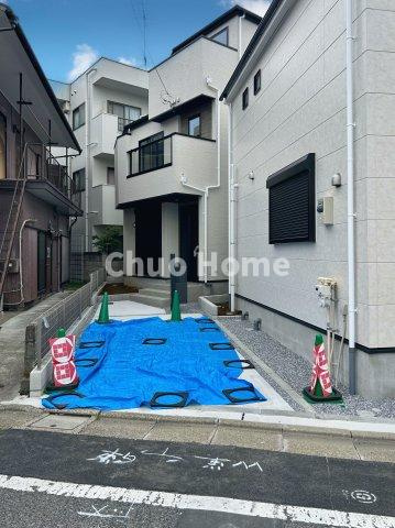 江戸川区北篠崎2丁目新築分譲住宅の駐車場|カースペース