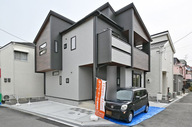 ブルーミングガーデン堀池1丁目新築一戸建│3LDK+駐車2台可(車種制限有)の外観|制震技術「TOEI Safety Damper」を搭載×耐震等級3級取得住宅の新築戸建が堂々完成致しました。本分譲地は長期優良認定住宅です。皆様からのご連絡心よりお待ちしております。