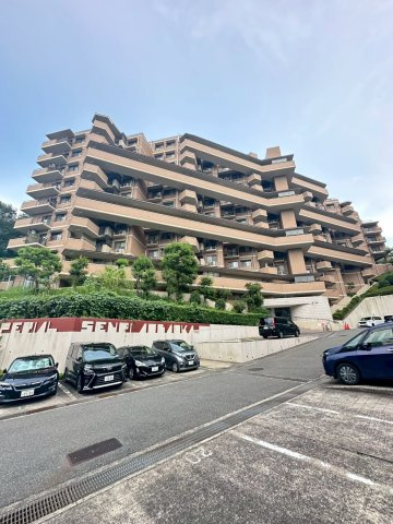 インペリアル千里青葉丘