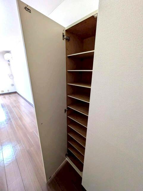 シューズＢＯＸ内部　収納量大