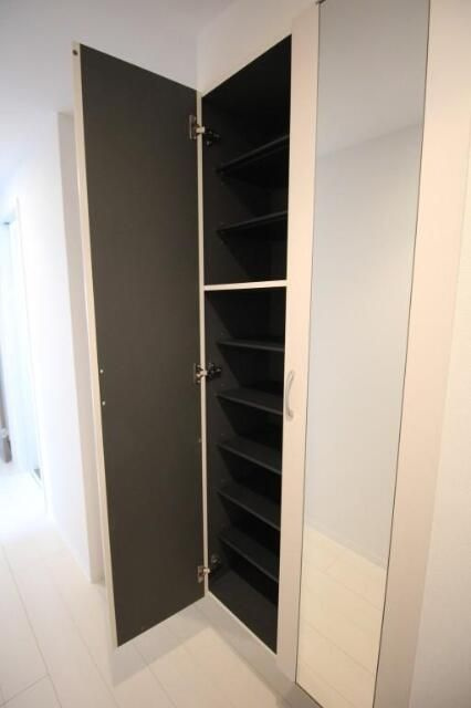 アビタシオン・創の玄関