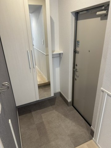 ラ　プルーヴの玄関