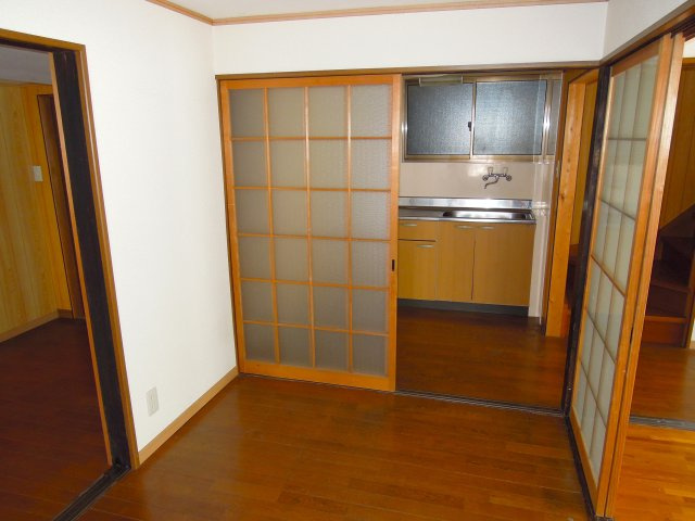 大江アパートⅡの居間・リビング