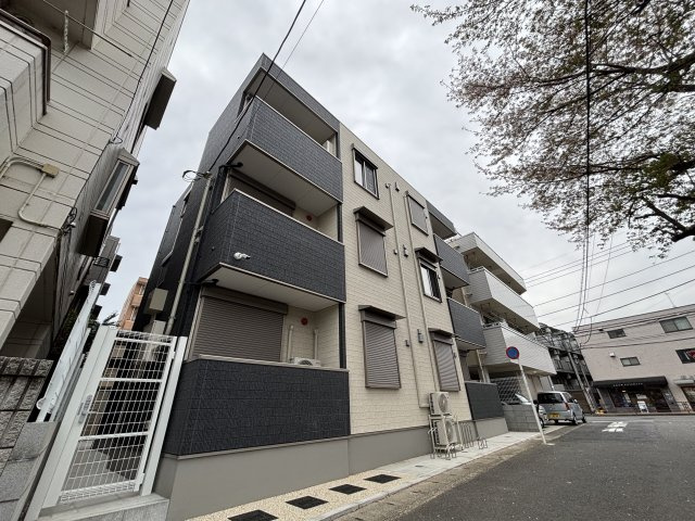 川崎市多摩区登戸新町のアパートの外観