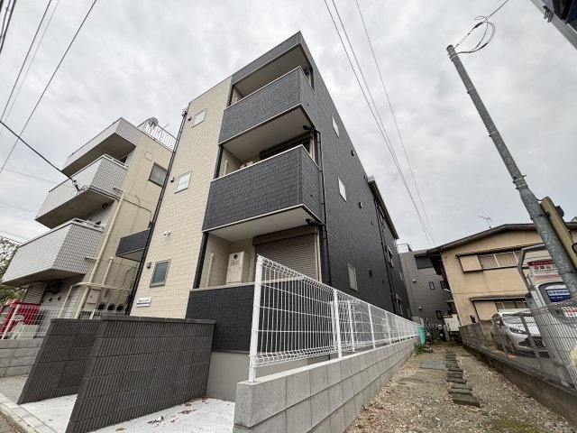 川崎市多摩区登戸新町のアパートの外観