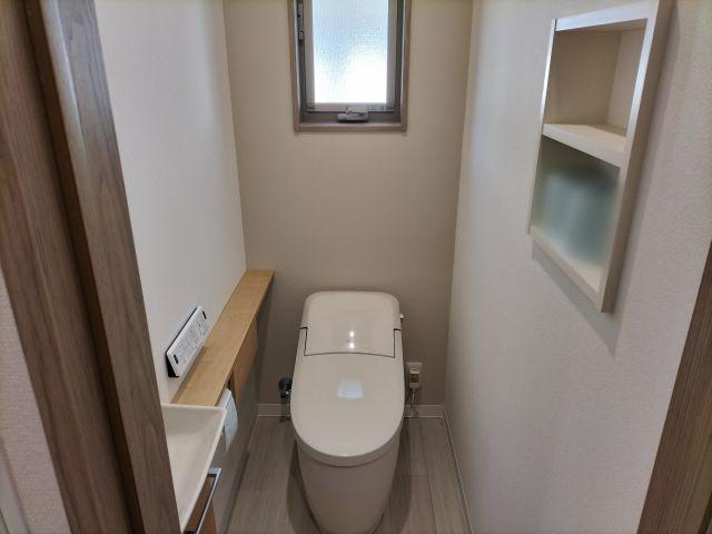 高知市神田　中古戸建てのトイレ|１F:トイレ