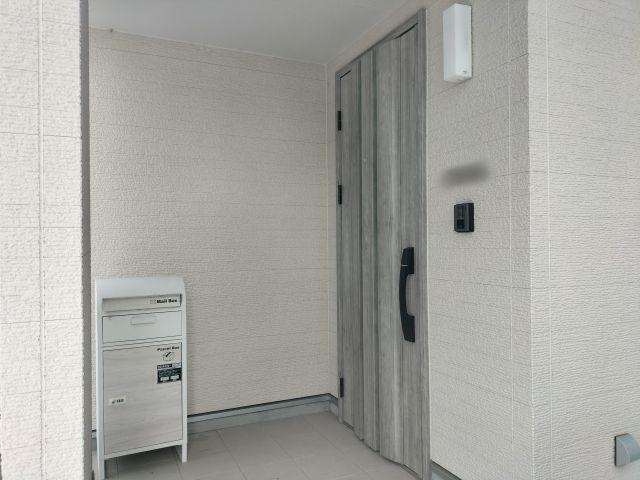 高知市神田　中古戸建ての玄関