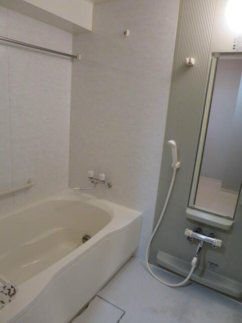 ジュエル板橋区役所前の浴室|お風呂です