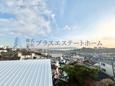 【居間・リビング】 | 垂水区西舞子9丁目　新築戸建 | 広々約18帖♪リビングから明石海峡大橋を一望できます♪