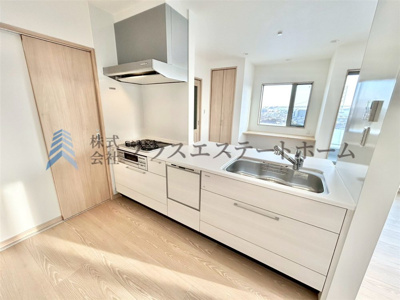 【その他】 | 垂水区西舞子9丁目　新築戸建 | 造り付けのカウンタ―デスクで海を見ながら勉強やお茶で休憩など素敵な時間が過ごせそうです♪