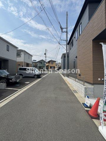 【現地画像あり】秦野市第3戸川　全5棟　1号棟の前面道路含む現地写真|長期優良住宅で税の優遇（減税・控除）も受けられます♪