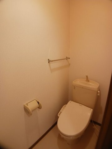 ピーコックＢ　　刈谷市近郊の賃貸はクラスホーム刈谷店のトイレ|シンプルで使いやすいトイレです