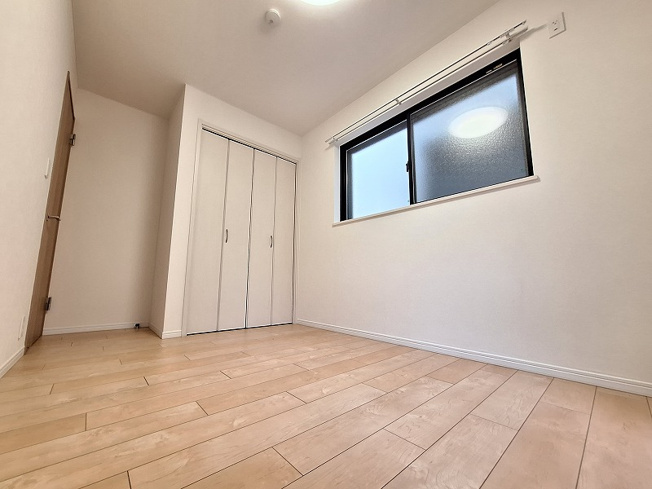 【洋室】 | 板橋区高島平5丁目　中古一戸建住宅　（成増店） | 5帖の洋室。