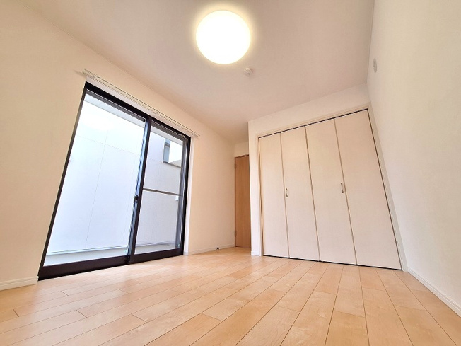 【洋室】 | 板橋区高島平5丁目　中古一戸建住宅　（成増店） | 5.9帖の洋室。