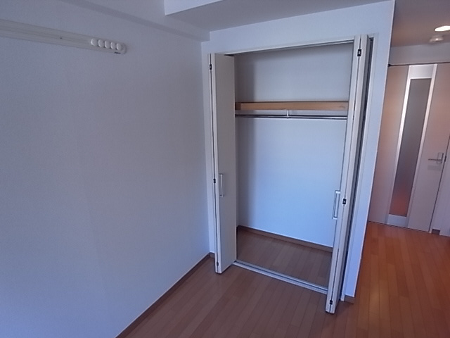 神戸市兵庫区永沢町４丁目の賃貸マンションの収納|クローゼット