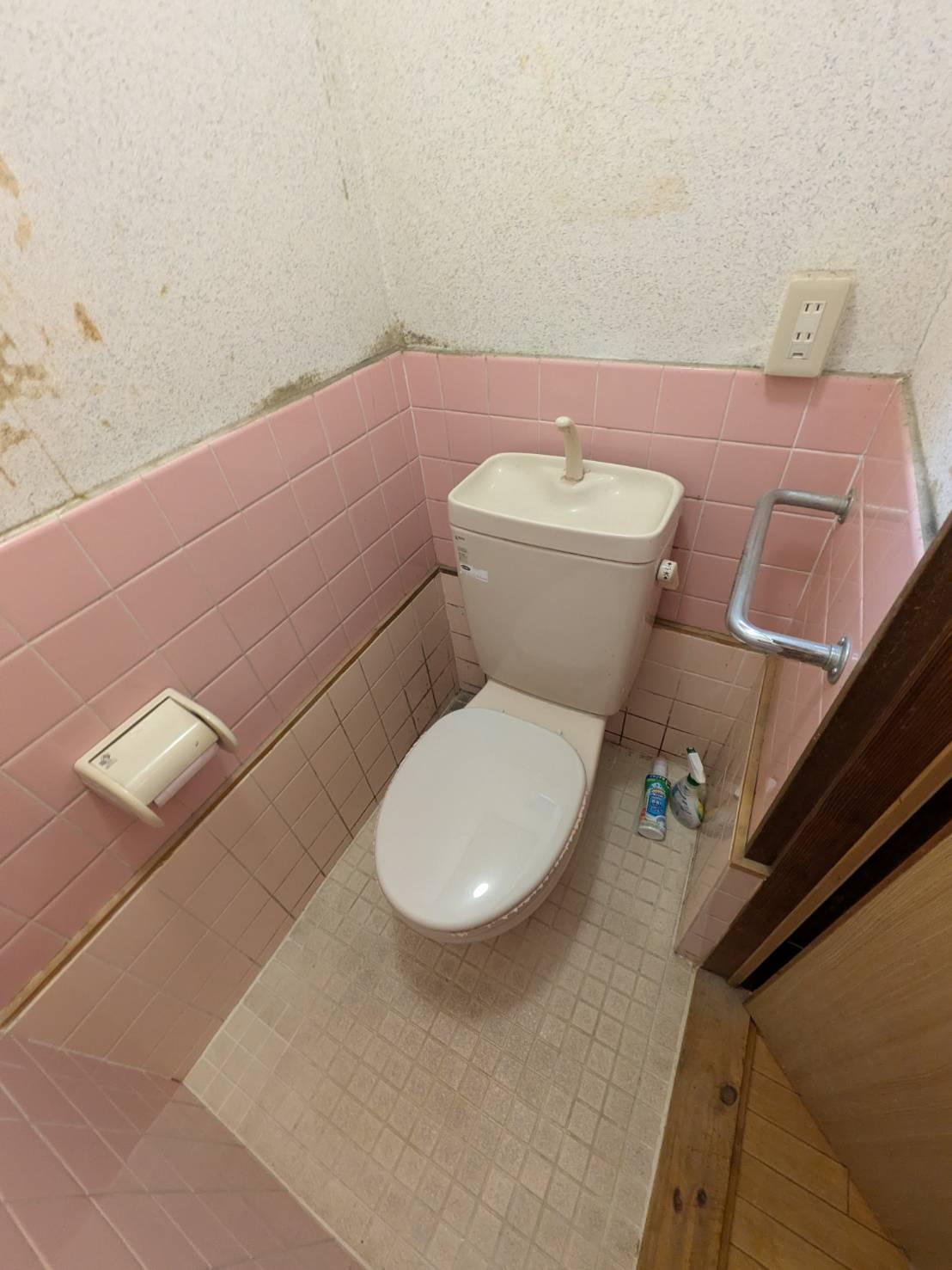 高砂市中筋戸建のトイレ