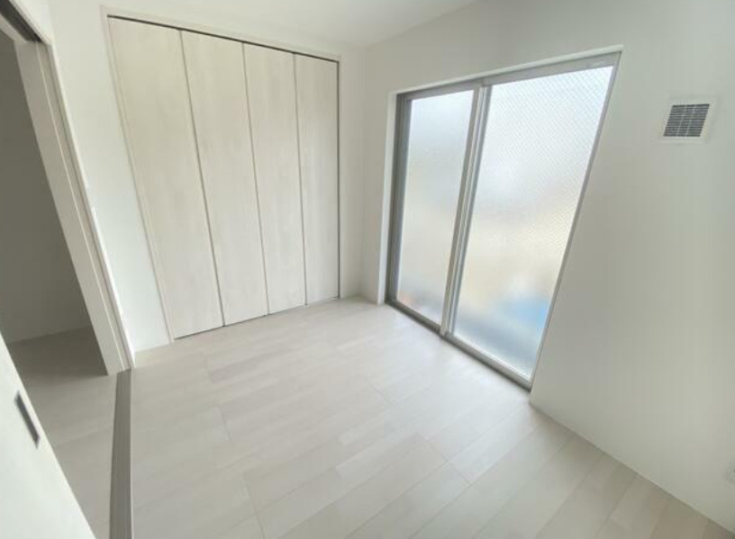 カナロア長田の洋室