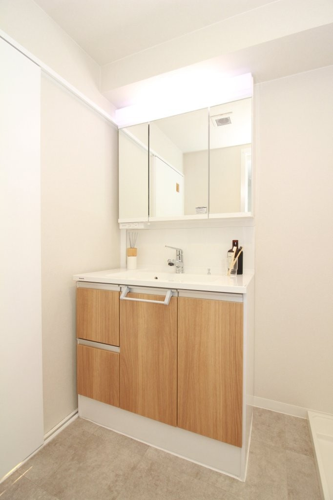 ユーハウス幸田の独立洗面台