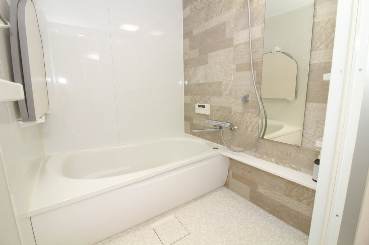 ユーハウス幸田の浴室