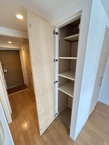 コーポYAHATAナンバ元町の収納