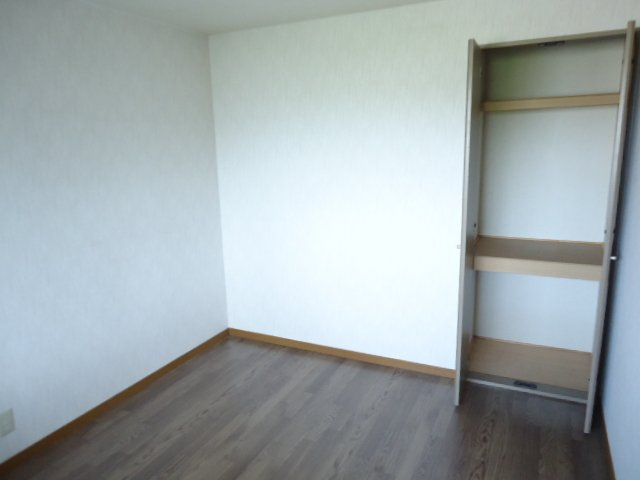 リブ・ヒルズの内装|洋室