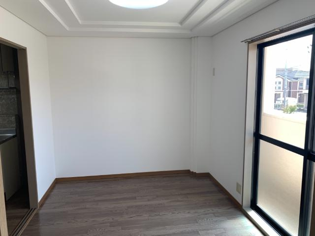 リブ・ヒルズの内装|洋室