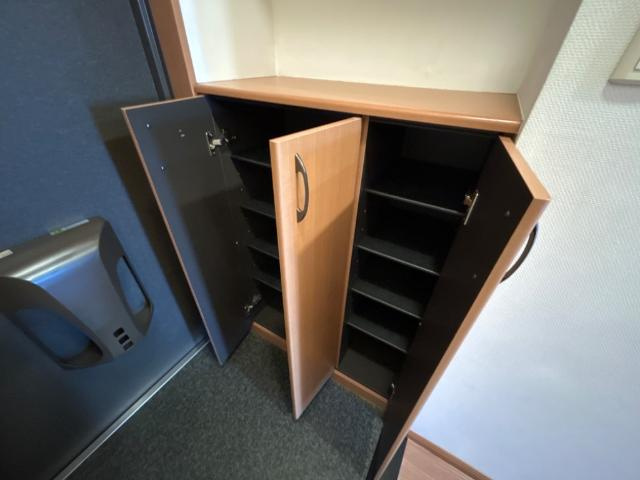 サンライズ高町の収納|下駄箱は棚の高さ変えられます