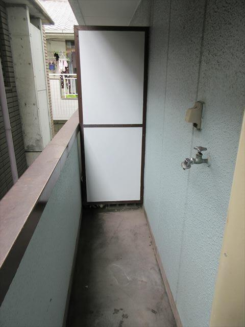 室外洗濯機置場です。